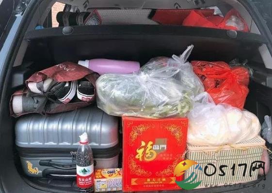 网友晒返程后备箱 后备箱都是父母满满的爱