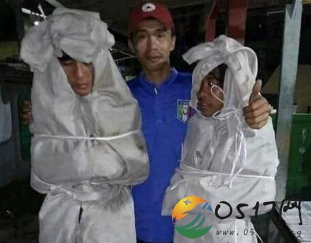 两少年扮鬼吓人罚睡墓地 村民不堪打扰报警求助