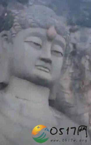 佛像眉心现蜂窝痣 处理起来难度特别大