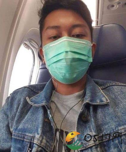 印尼男子坠机前自拍 这张照片成了最后的照片了
