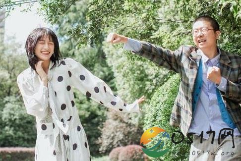 李诞与女友晒照 原来两人是要结婚啦