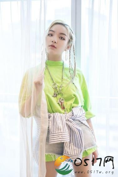 vava拒绝金曲奖杯 只因艺人被差别对待
