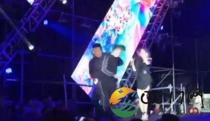 张靓颖暖心反应获赞 不责怪粉丝的唐突还担心粉丝的安全