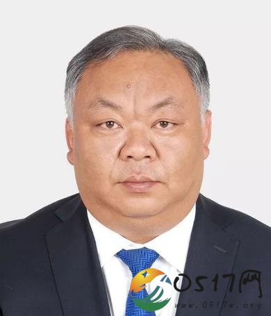 80后白发干部走红网络 头发太白似乎不像是80后