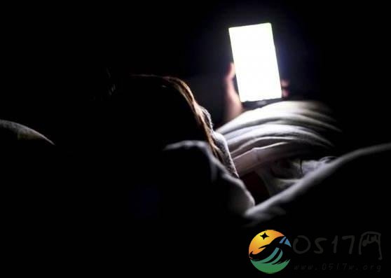 小伙熬夜引发抢救 一开始以为是感冒结果却险些要了命