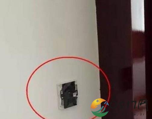 网友爆料酒店藏有偷拍摄像头 被摄像头偷拍咋办