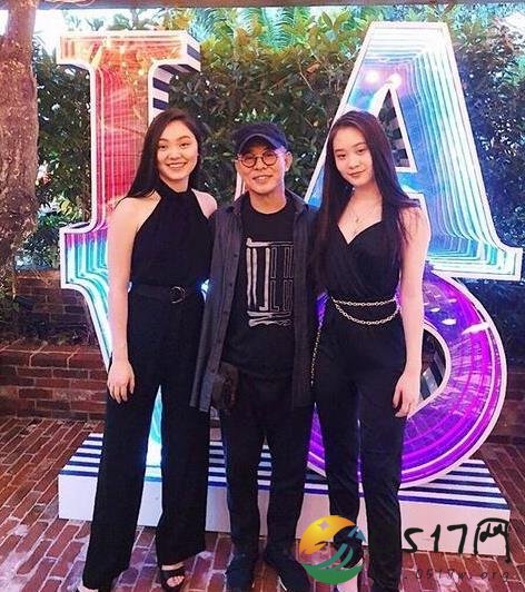 李连杰晒女儿合照 李连杰女儿颜值都非常高