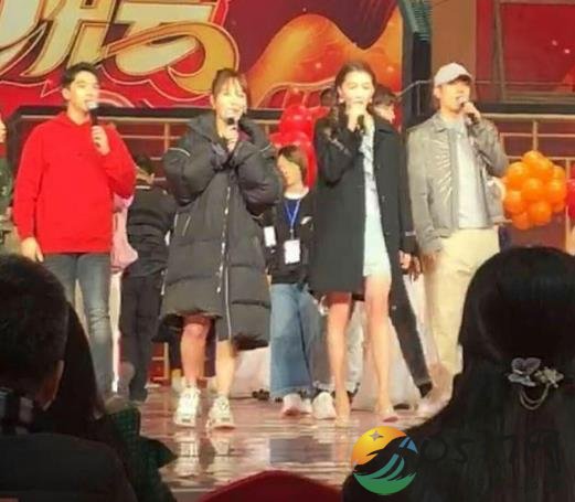 杨紫关晓彤同框 腿成了鲜明的对比
