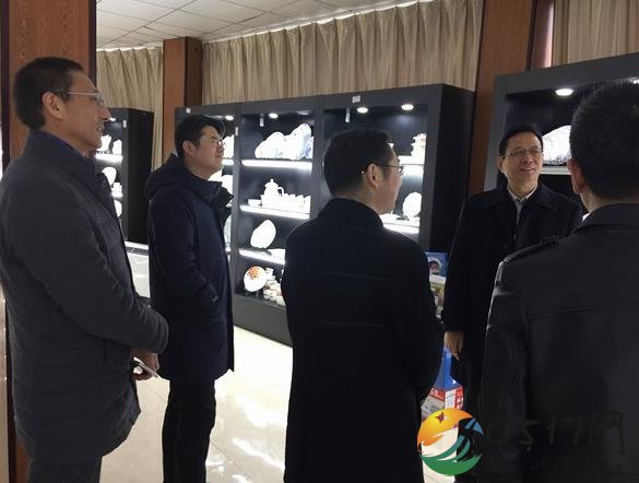 曹曙春率市人社局调研组到洪泽调研就业创业和新春用工情况