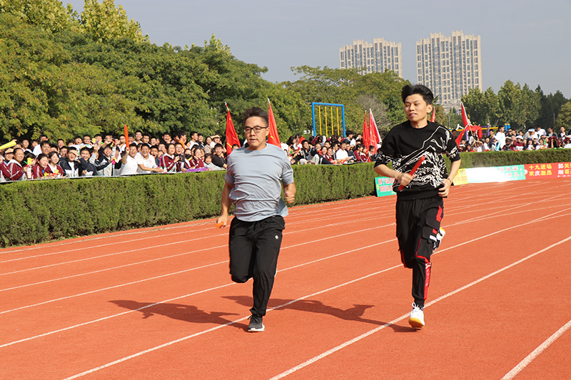 淮安中学秋季田径运动会盛大开启 20万网友线上围观开幕式